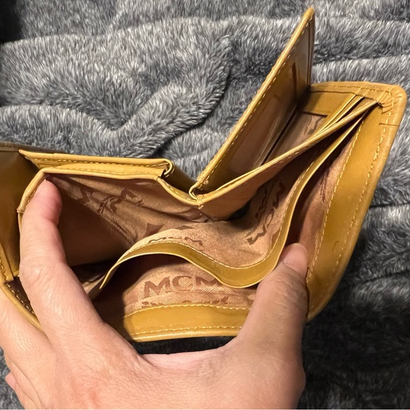 MCM wallet - Picture 5 of 8